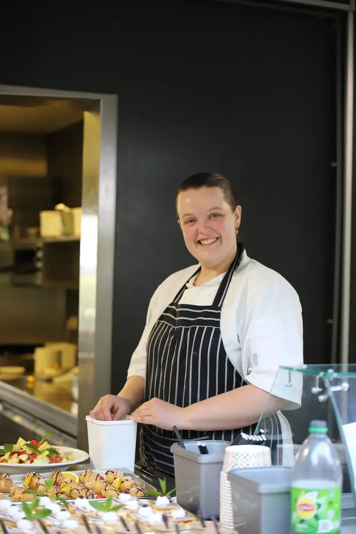 Choir on the pont: The chef behind the counter