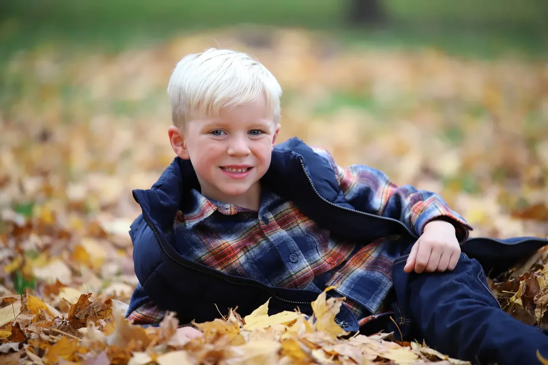 Lying back in the leaves