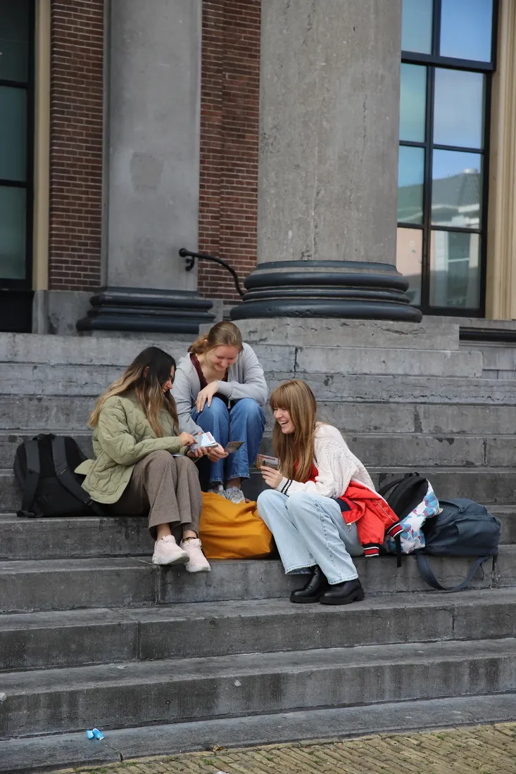 A round on the stone steps